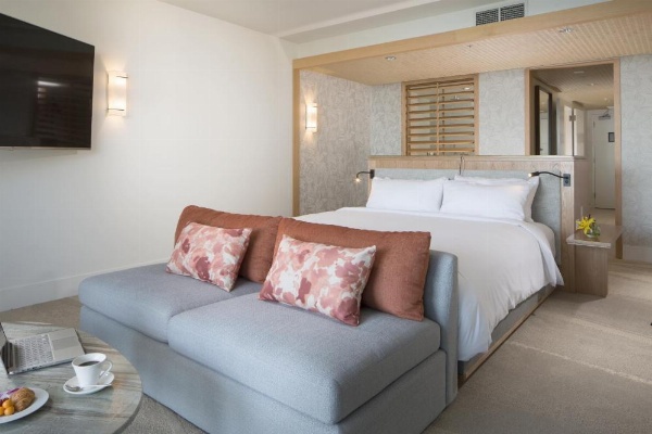 Eden Roc Miami Beach image 12